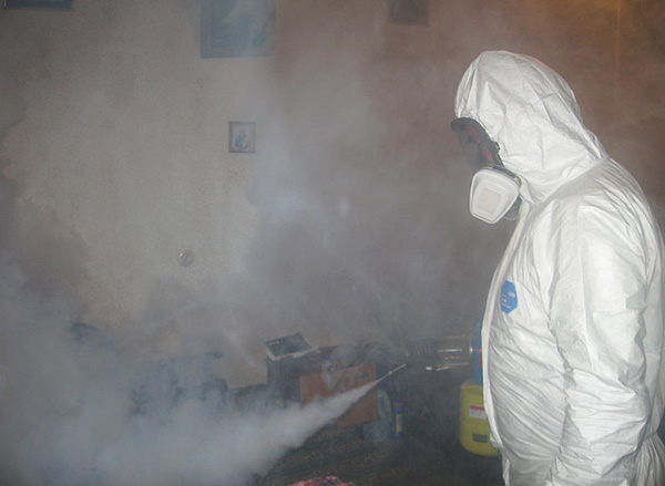 Beispiel einer Wohnungsbehandlung mit dem sogenannten Heißnebel. Beispiel einer Wohnungsbehandlung mit dem sogenannten Heißnebel.