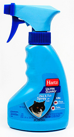 Ein Beispiel für ein Flohmittel in Sprayform - Flohspray von Hartz Flohspray von Hartz