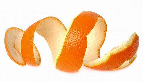 Auch frische Orangenschalen sind als Mottenschutzmittel wirksam. Auch frische Orangenschalen sind als Mottenschutzmittel wirksam.