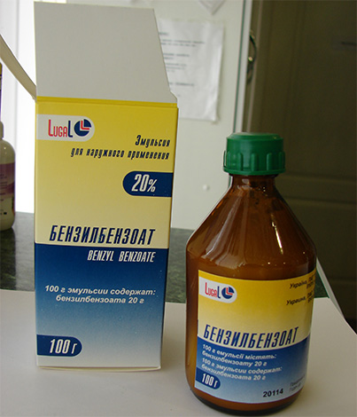 Benzylbenzoat wird sowohl gegen Läuse als auch gegen Krätzmilben eingesetzt. Benzylbenzoat wird sowohl gegen Läuse als auch gegen Krätzmilben eingesetzt.