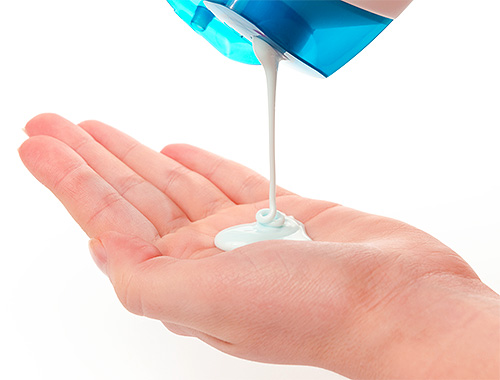 Ein solches Shampoo wird wahrscheinlich keine Läuse abtöten, aber es wird angenehm riechen. Ein solches Shampoo wird wahrscheinlich keine Läuse abtöten, aber es wird angenehm riechen.