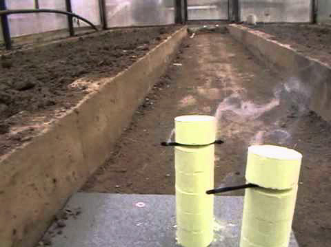Rauchkerzen können sehr erfolgreich zur Bekämpfung von Insekten auf großen Flächen eingesetzt werden.