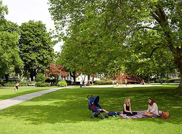 Studien zeigen, dass Zecken sogar in Stadtparks und Grünanlagen vorkommen, ganz zu schweigen von verschiedenen natürlichen Lebensräumen. Studien zeigen, dass Zecken sogar in Stadtparks und Grünanlagen vorkommen, ganz zu schweigen von verschiedenen natürlichen Lebensräumen.