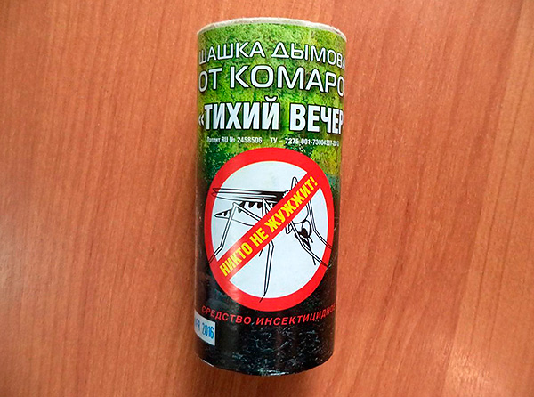 La bombe fumigène insecticide à la perméthrine Tikhii Vecher - bien que présentée comme un produit anti-moustiques, elle est également efficace contre les blattes. La bombe fumigène insecticide à la perméthrine Tikhii Vecher - bien que présentée comme un produit anti-moustiques, elle est également efficace contre les blattes.