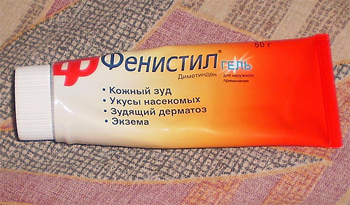 De plus, vous pouvez appliquer du gel Fenistil sur la piqûre.
