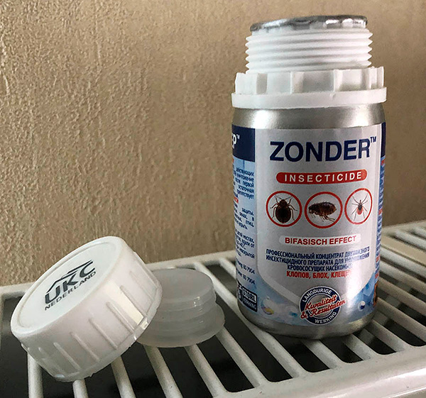 Même si un produit suffisamment efficace, comme Zonder, est utilisé, dans les cas avancés, il est souhaitable de procéder à un second traitement de l'appartement après quelques semaines. Même si un produit suffisamment efficace, comme Zonder, est utilisé, dans les cas avancés, il est souhaitable de procéder à un second traitement de l'appartement après quelques semaines.