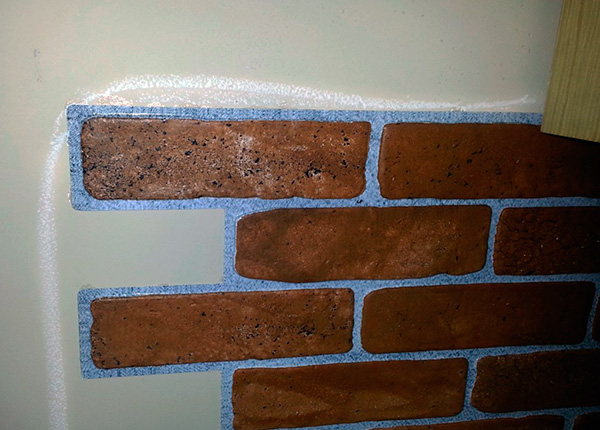 Exemple de lignes tracées avec Masha sur le mur de la cuisine... Exemple de lignes tracées avec Masha sur le mur de la cuisine...