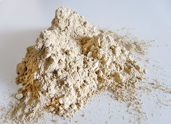 La base du produit est de la diatomite spécialement traitée. La base du produit est de la diatomite spécialement traitée.