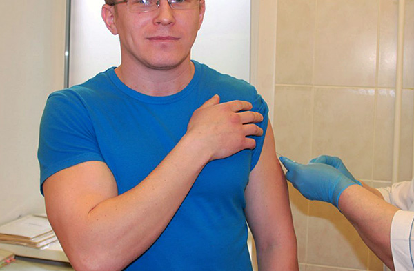 Aujourd'hui, la vaccination est le moyen le plus efficace de vous protéger contre l'encéphalite à tiques. Aujourd'hui, la vaccination est le moyen le plus efficace de vous protéger contre l'encéphalite à tiques.